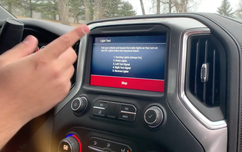 Illustration for article titled Here’s How the 2019 Chevy Silverado Uses Tech to Take the Headache Out of Towing